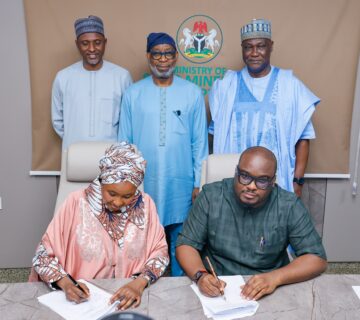 SMDF boss, Fatima Shinkafi, signed on behalf of the federal government, while Franklin Edochie, Deputy Director & Head, Metals & Mining of the African Finance Corporation (AFC), signed on behalf of AFC. President/Chief Executive Officer of AFC, Samaila Zubairu, and Minister of Solid Minerals Development, Dele Alake, witnessed the ceremony.