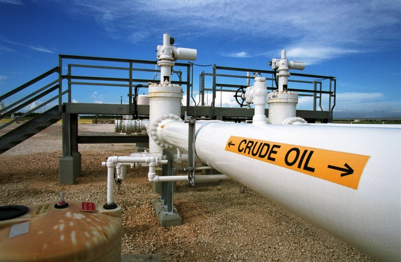 Crude oil pipelines