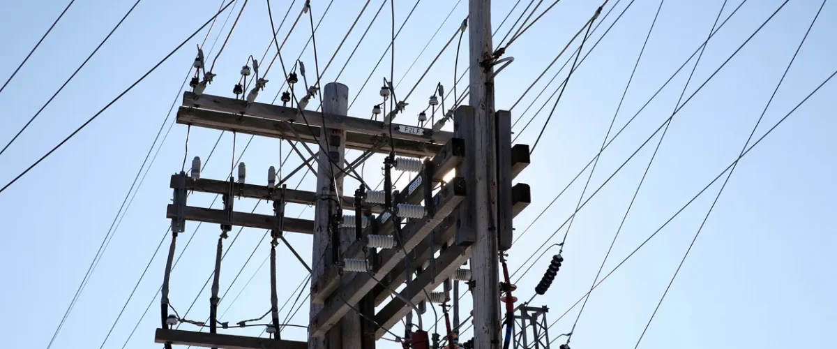 Electricity pole