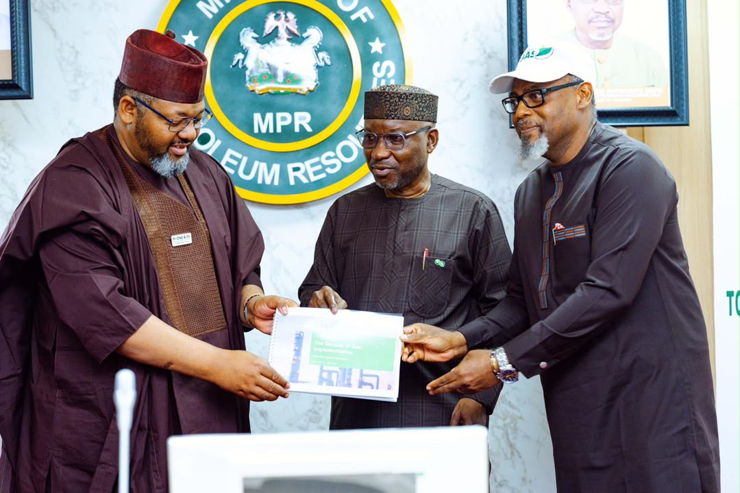 L R: Executive Chairman/CEO of the Presidential Initiative on Compressed Natural Gas and Electric Vehicles (Pi CNG & EV), Ismaeel Ahmed; Minister of State for Petroleum Resources (Gas), Ekperikpe Ekpo; and Coordinator of the Decade of Gas Secretariat, Ed Ubong, during the presentation of progress reports on the CNG programme to the Minister at the Ministry of Petroleum Resources, NNPC Towers, Abuja, on Friday
