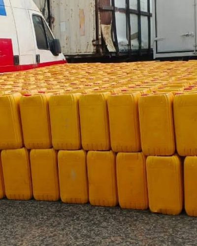 Jerrycans of the seized foreign vegetable oil.
