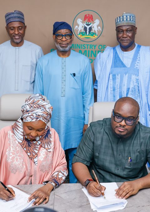 SMDF boss, Fatima Shinkafi, signed on behalf of the federal government, while Franklin Edochie, Deputy Director & Head, Metals & Mining of the African Finance Corporation (AFC), signed on behalf of AFC. President/Chief Executive Officer of AFC, Samaila Zubairu, and Minister of Solid Minerals Development, Dele Alake, witnessed the ceremony.